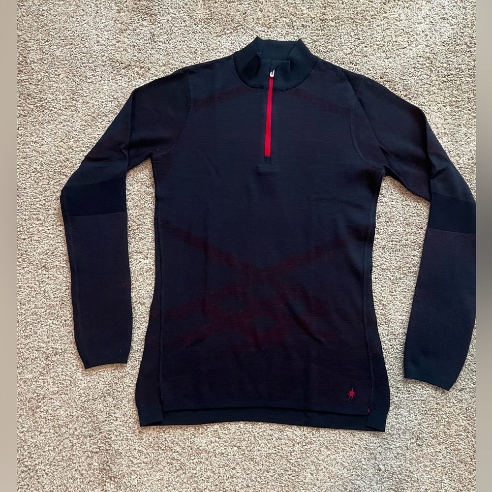 Smartwool 1/4 zip sweater size large. Black with red hidden pattern.
